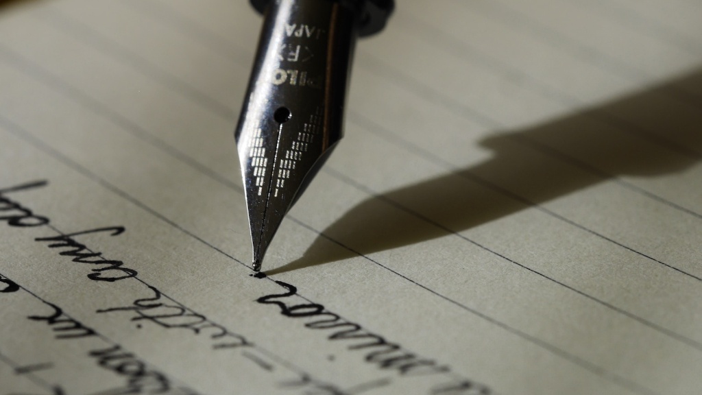 What Are The Characteristics Of Fixed Poetry Select Three Options